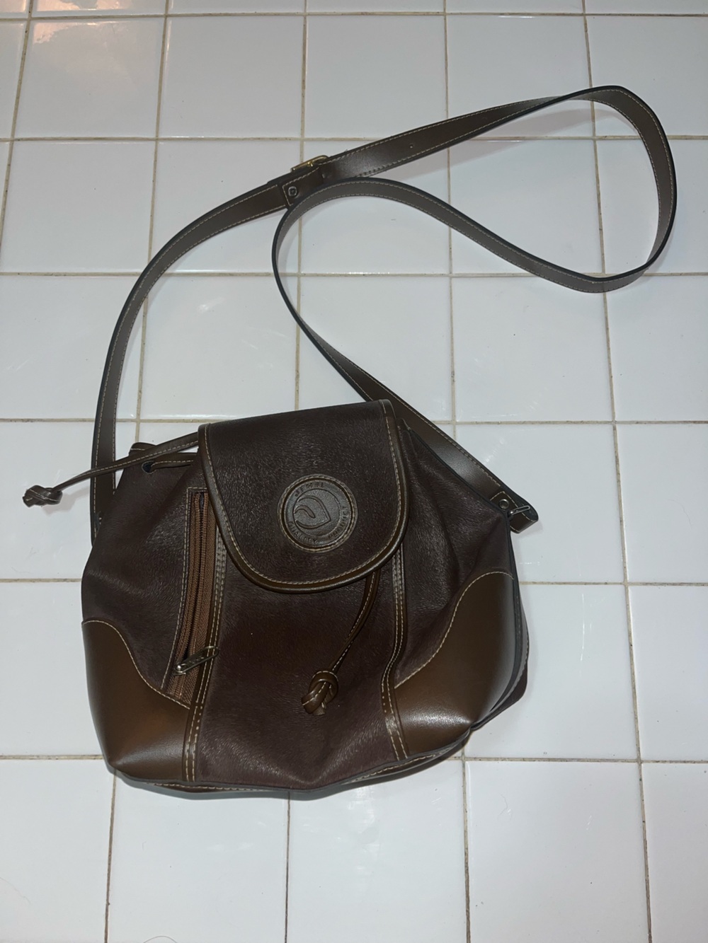 🤎 Classic Brown Two-Tone Leather Messenger Crossbody Bag 🤎